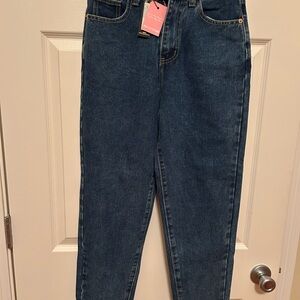 PrettyLittleThing Dark Blue vintage wash Jeans